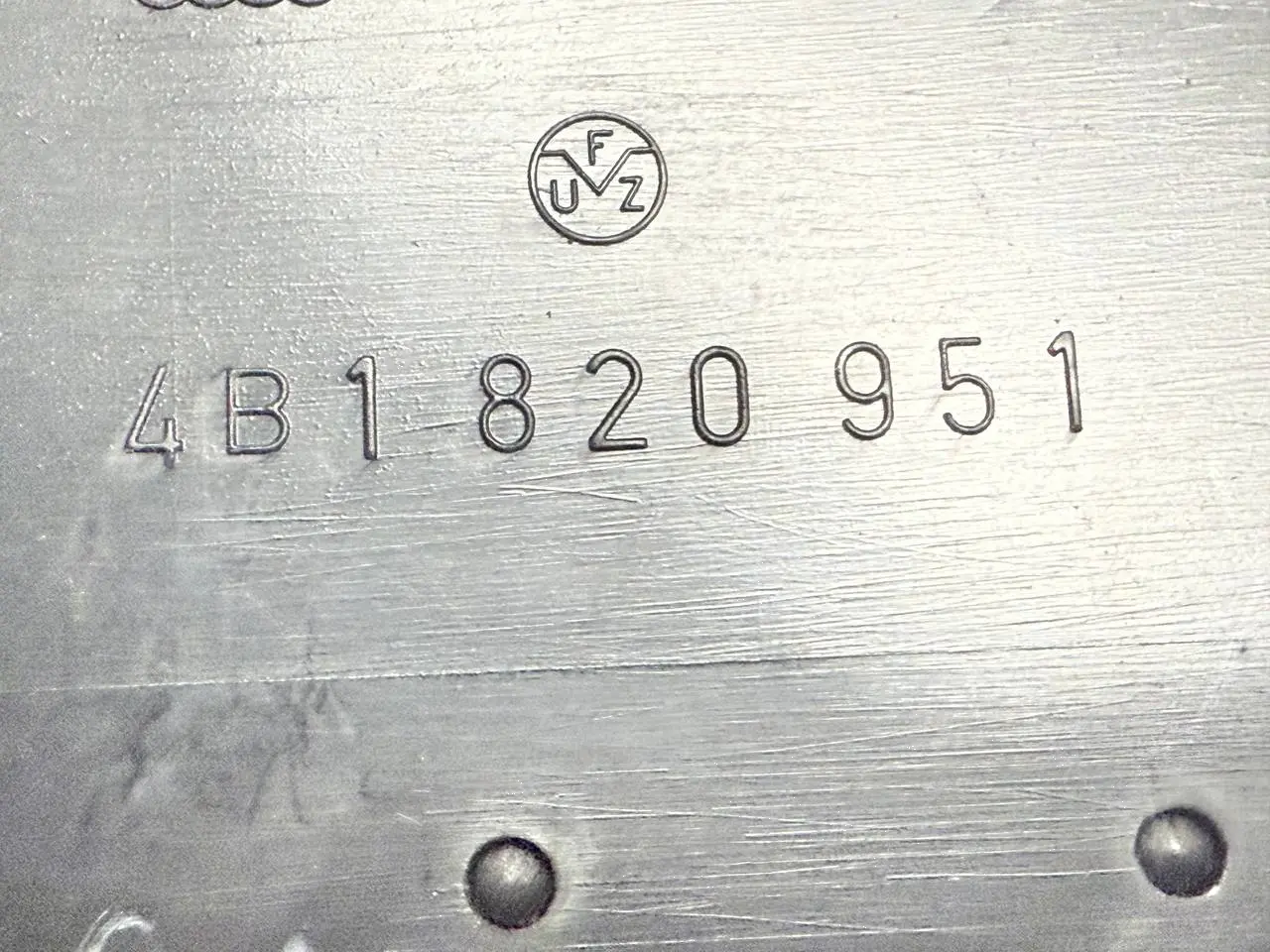 Luftdüse Lüftungsausströmer Audi A6 Avant 4B5 TDI 2.5L 2002 4B1820951