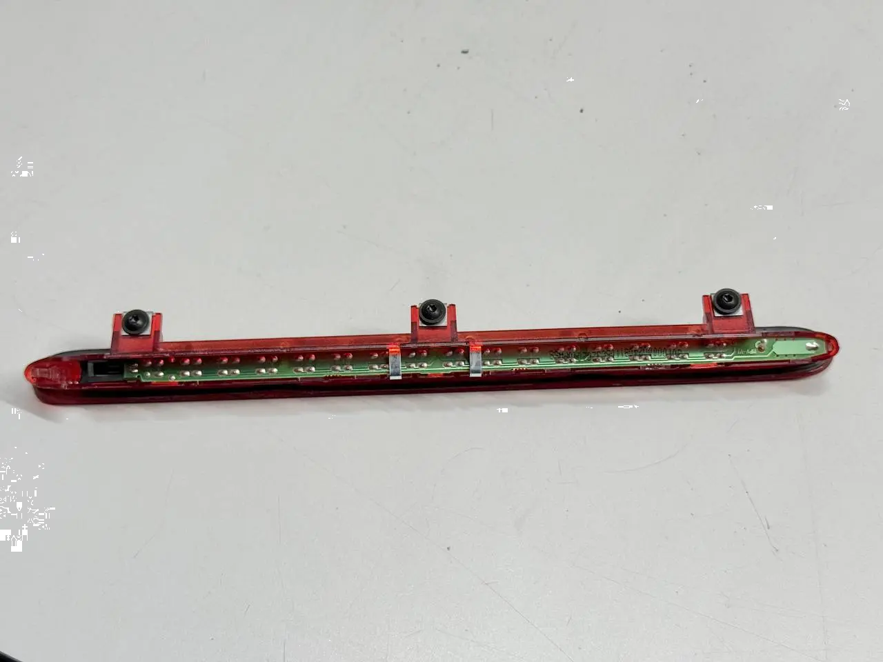 Dritte Bremsleuchte Bremslicht Zusatzlicht für VW Touran 1T1 2003 1T0945097A