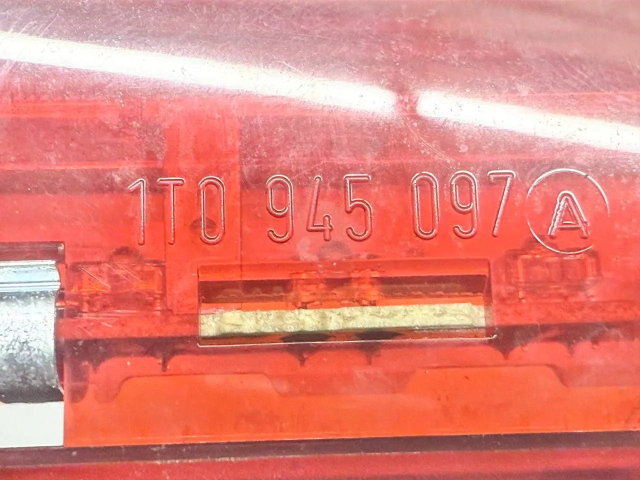 Dritte Bremsleuchte Bremslicht Zusatzlicht für VW Touran 1T1 2003 1T0945097A