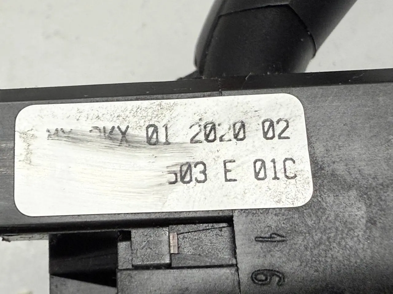 Lenkstockschalter Wischerhebel Kombischalter VW Polo 9N1 1,2L 2002 4B0953503E