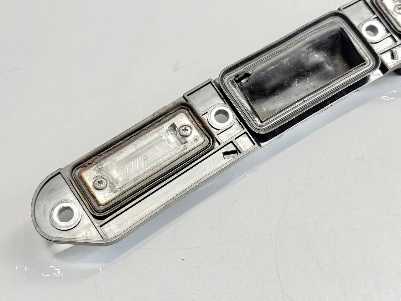 Heckklappenöffner Heckklappengriff Taster für VW Touran 1T1 2003 1T0827574L