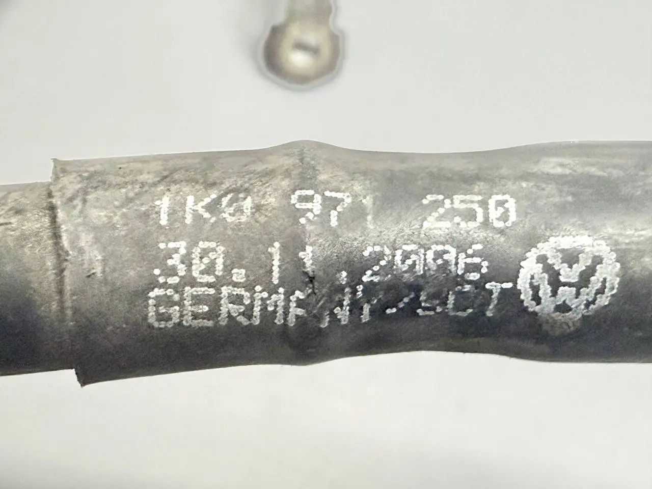 Masseleitung Batterie Minuskabel Anschlusskabel VW Golf5 1K1 1.4L 1K0971250