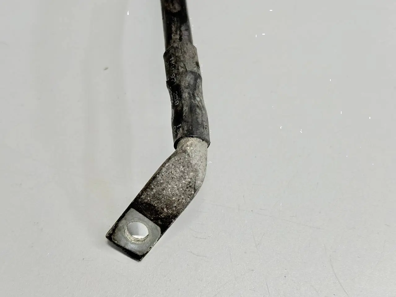 Masseleitung Batterie Minuskabel Anschlusskabel VW Golf5 1K1 1.4L 1K0971250
