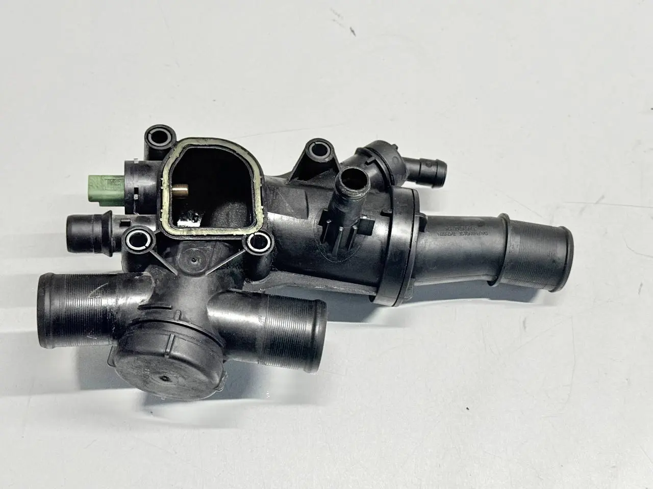 Thermostatgehäuse mit Thermostat und FORD Mondeo CA2 2.0L TDCi 2008 9656182980