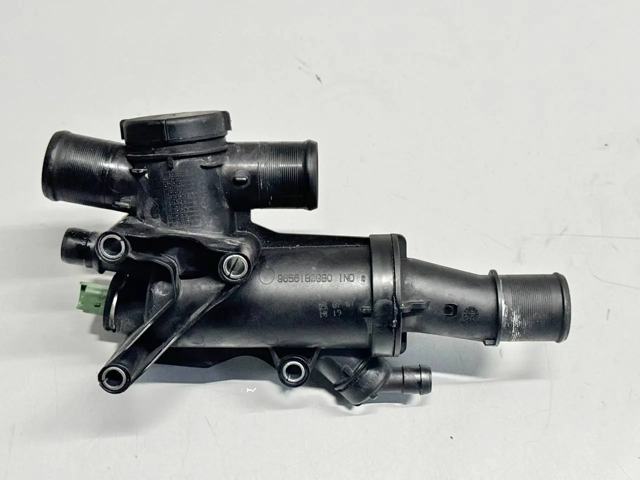 Thermostatgehäuse mit Thermostat und FORD Mondeo CA2 2.0L TDCi 2008 9656182980