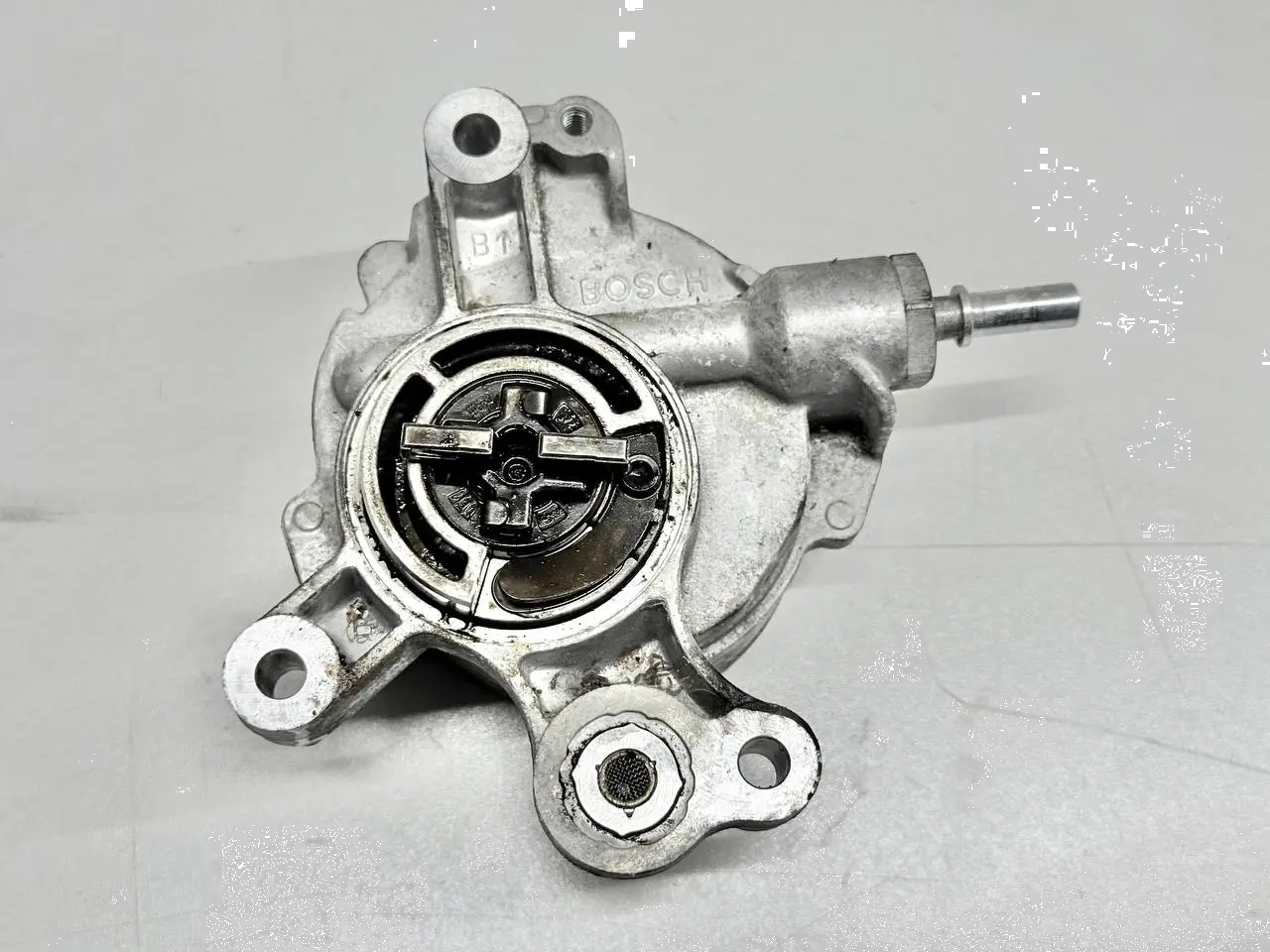Unterdruckpumpe Vakuumpumpe für Mondeo FORD Mondeo CA2 2.0L TDCi 2008 D1651B