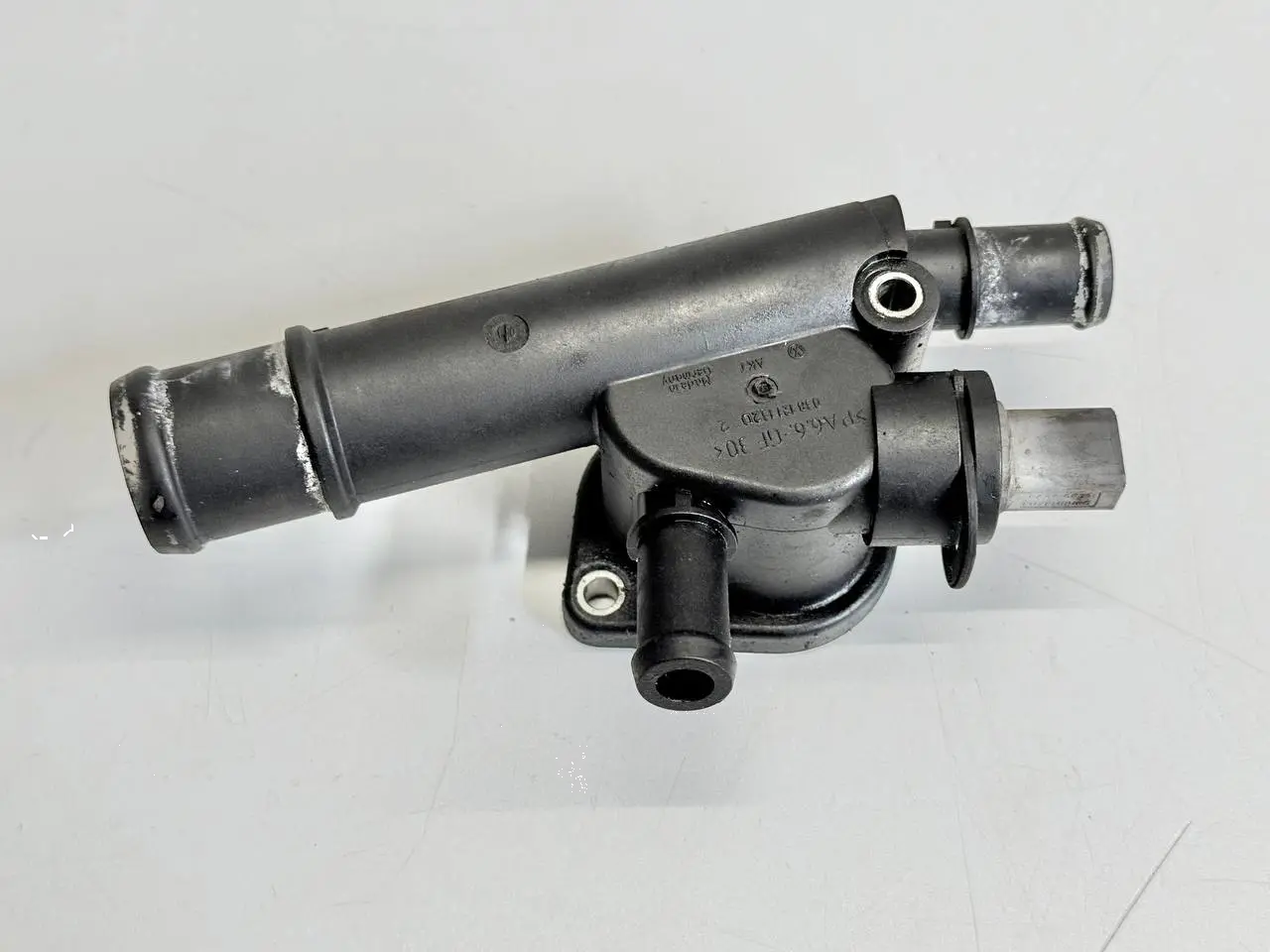 Kühlmittelflansch Wasserstutzen SKODA Octavia 1Z5 1,9 TDI 2004 Kombi 038121132D