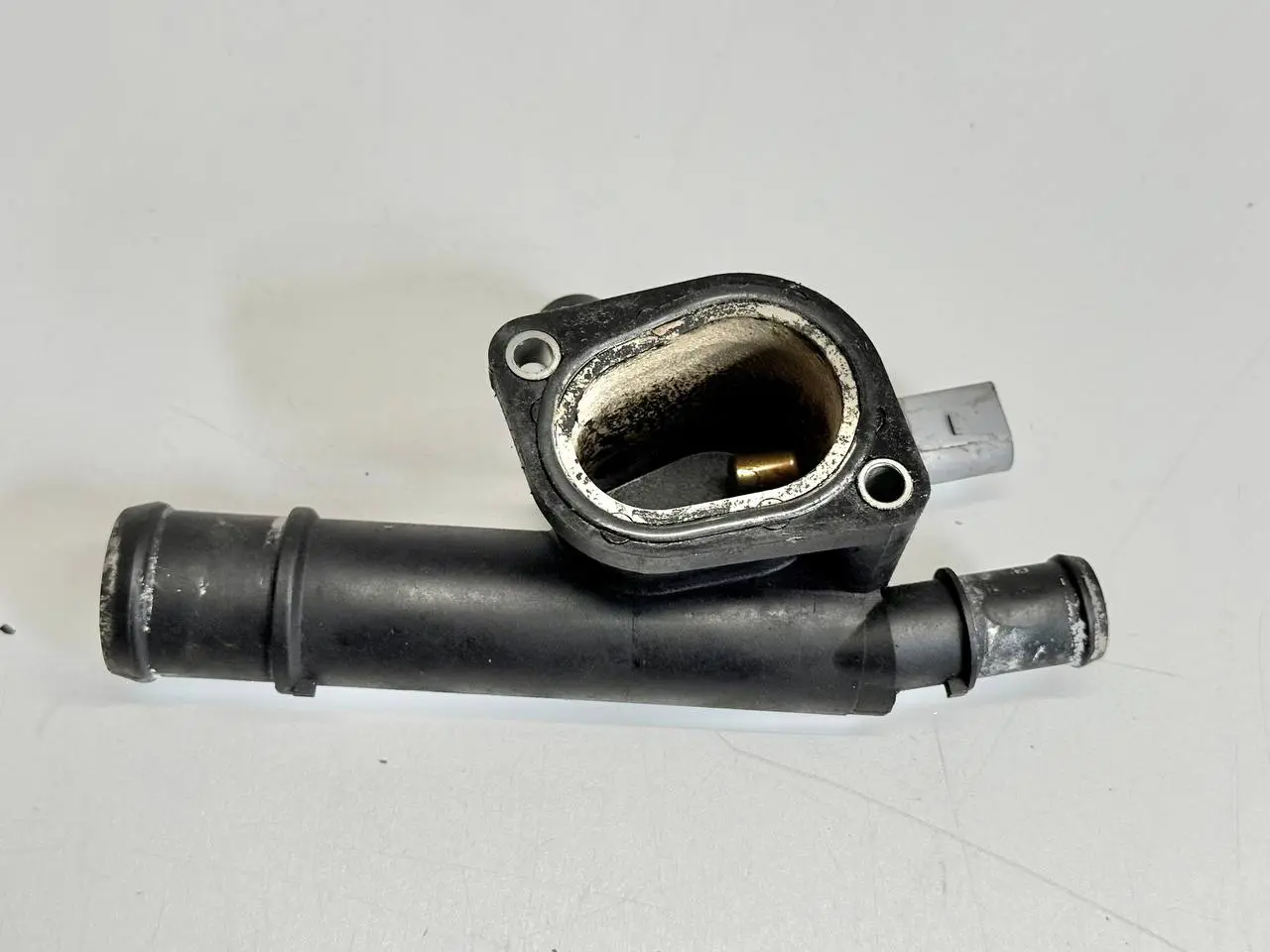 Kühlmittelflansch Wasserstutzen SKODA Octavia 1Z5 1,9 TDI 2004 Kombi 038121132D