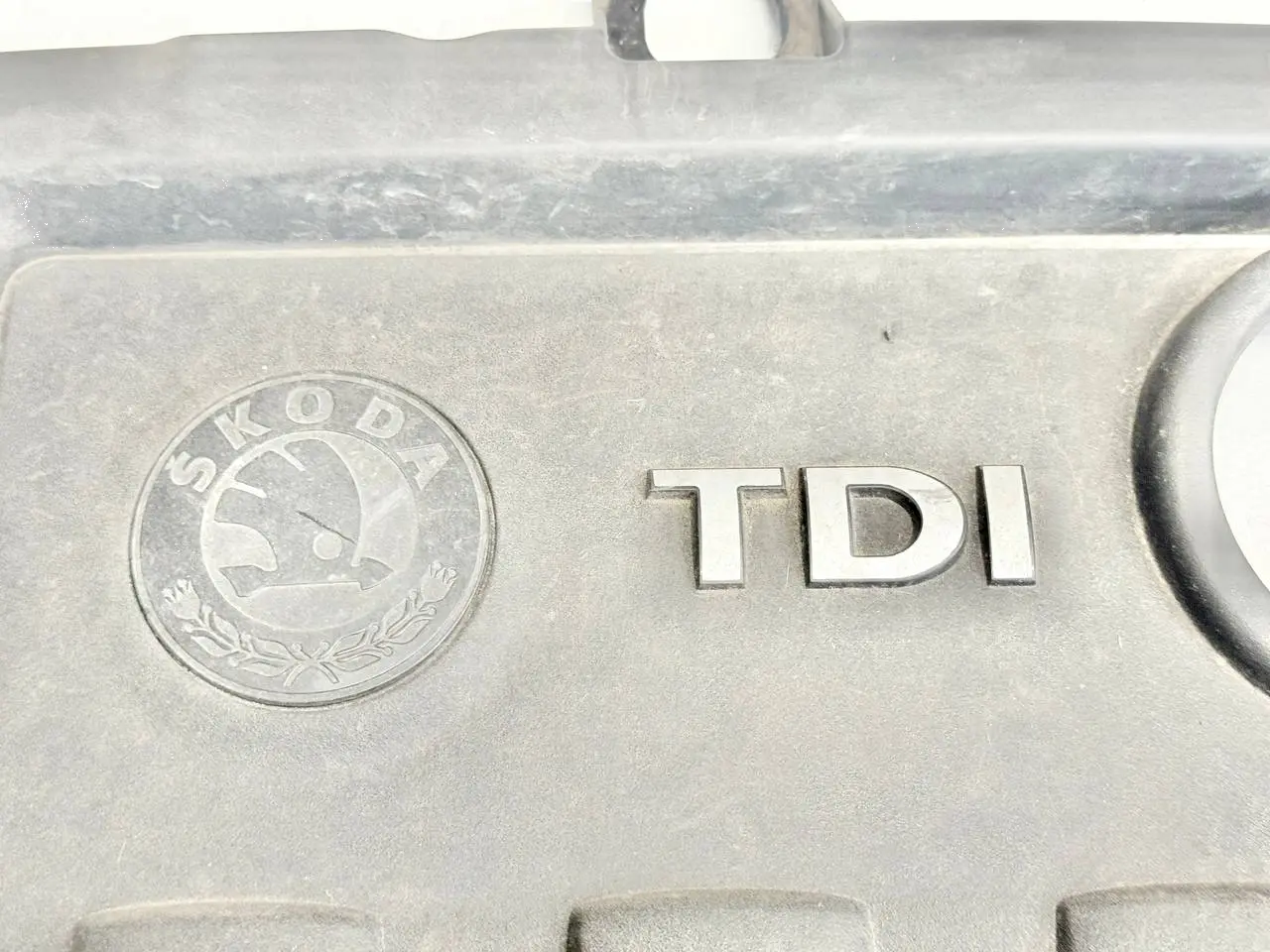 Motorabdeckung, Obere SKODA Octavia 1Z5 1,9 TDI 2004 Kombi 03G103925