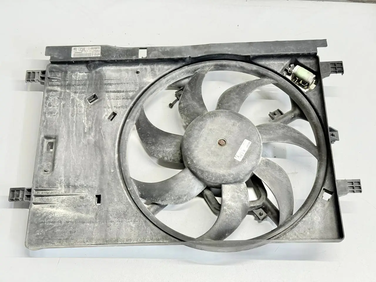 Kühlerlüfter Elektrolüfter Lüftermotor Corsa D Opel Corsa D 1.2L 2008 55704030