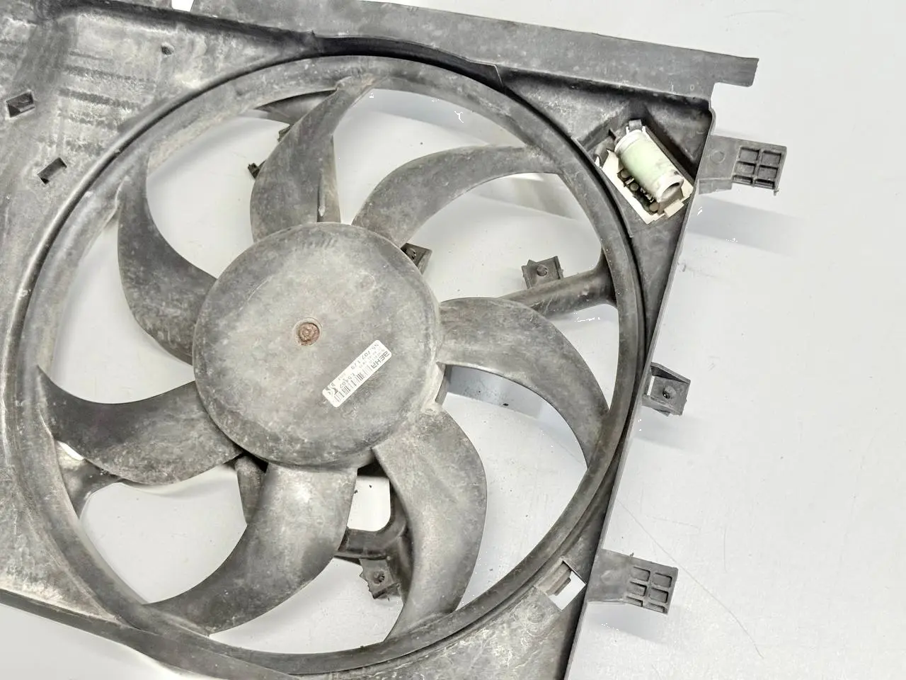 Kühlerlüfter Elektrolüfter Lüftermotor Corsa D Opel Corsa D 1.2L 2008 55704030