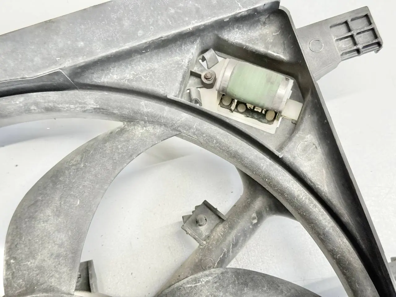 Kühlerlüfter Elektrolüfter Lüftermotor Corsa D Opel Corsa D 1.2L 2008 55704030
