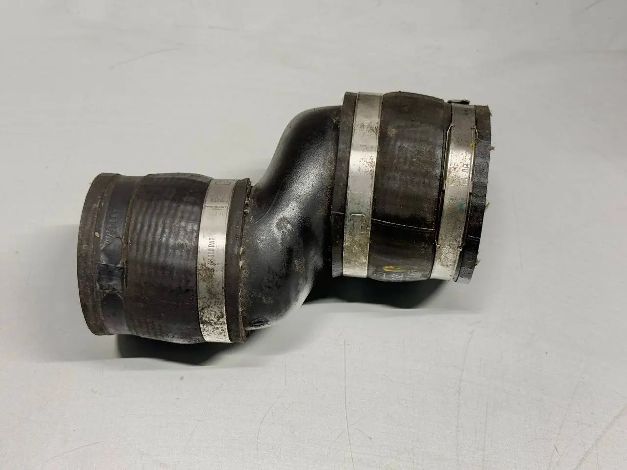 Ladeluftschlauch Ladeluftrohr Mercedes Benz Vito W639 111 2009 A6460980283