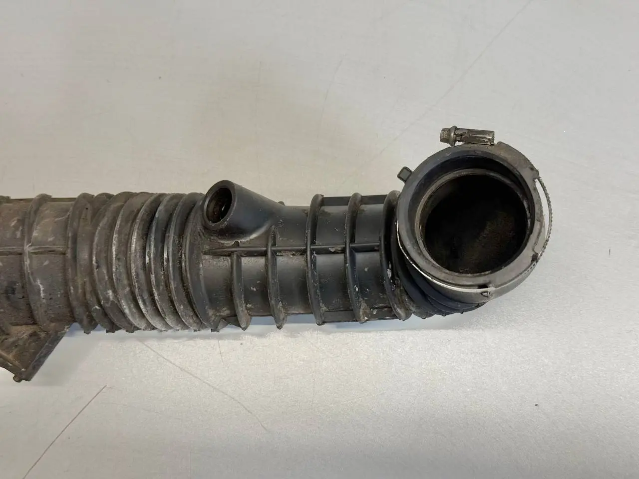 Ansaugschlauch Ladeluftschlauch Mercedes Benz Vito W639 111 2009 A6395283282