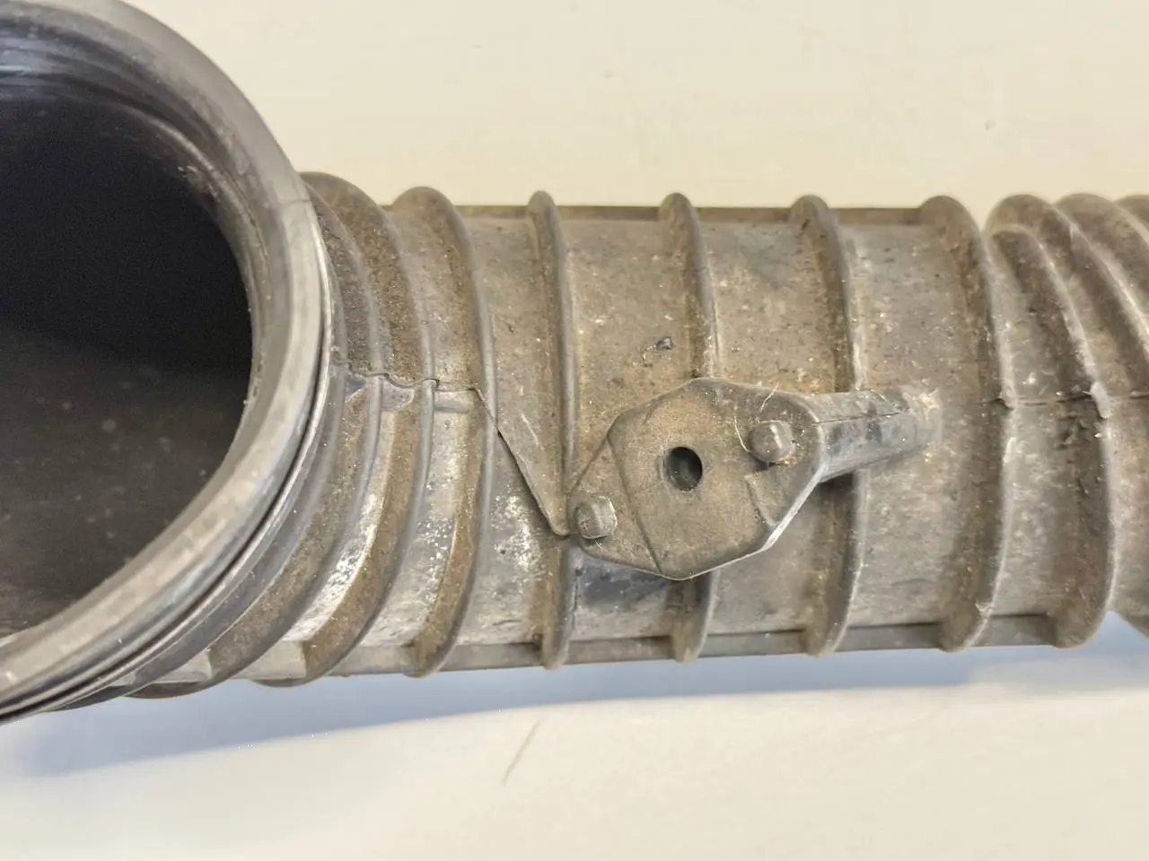 Ansaugschlauch Ladeluftschlauch Mercedes Benz Vito W639 111 2009 A6395283282