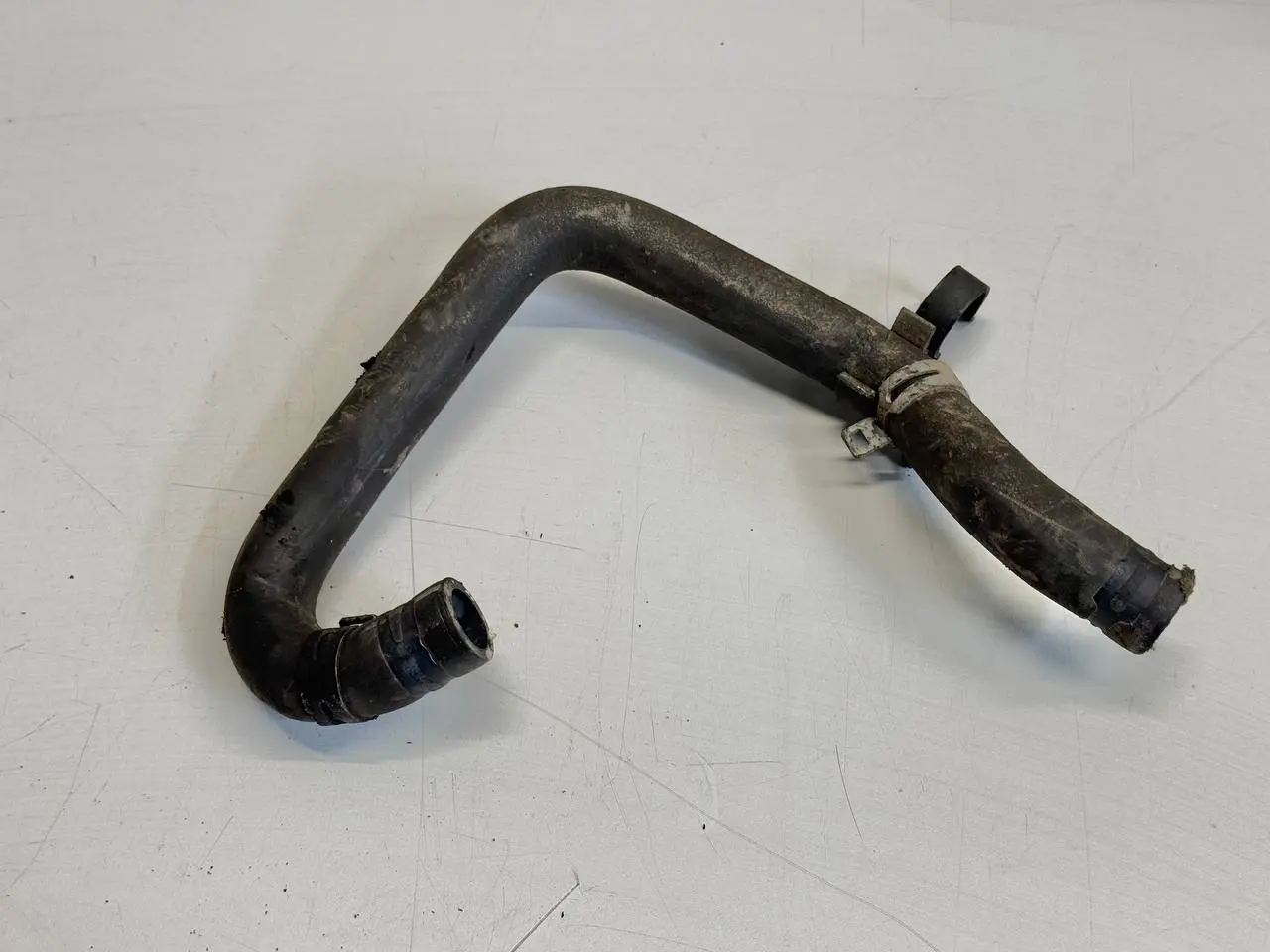 Kühlleitung Kühlschlauch Leitung Mercedes Vito W639 111 2009 A6398325823