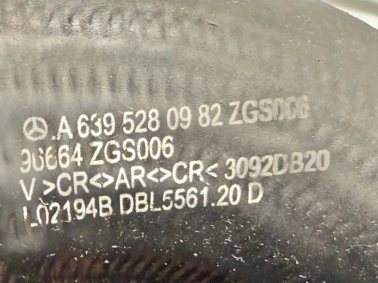 Ladeluftschlauch Ladedruckschlauch Mercedes Benz Vito W639 111 2009 A6395280982