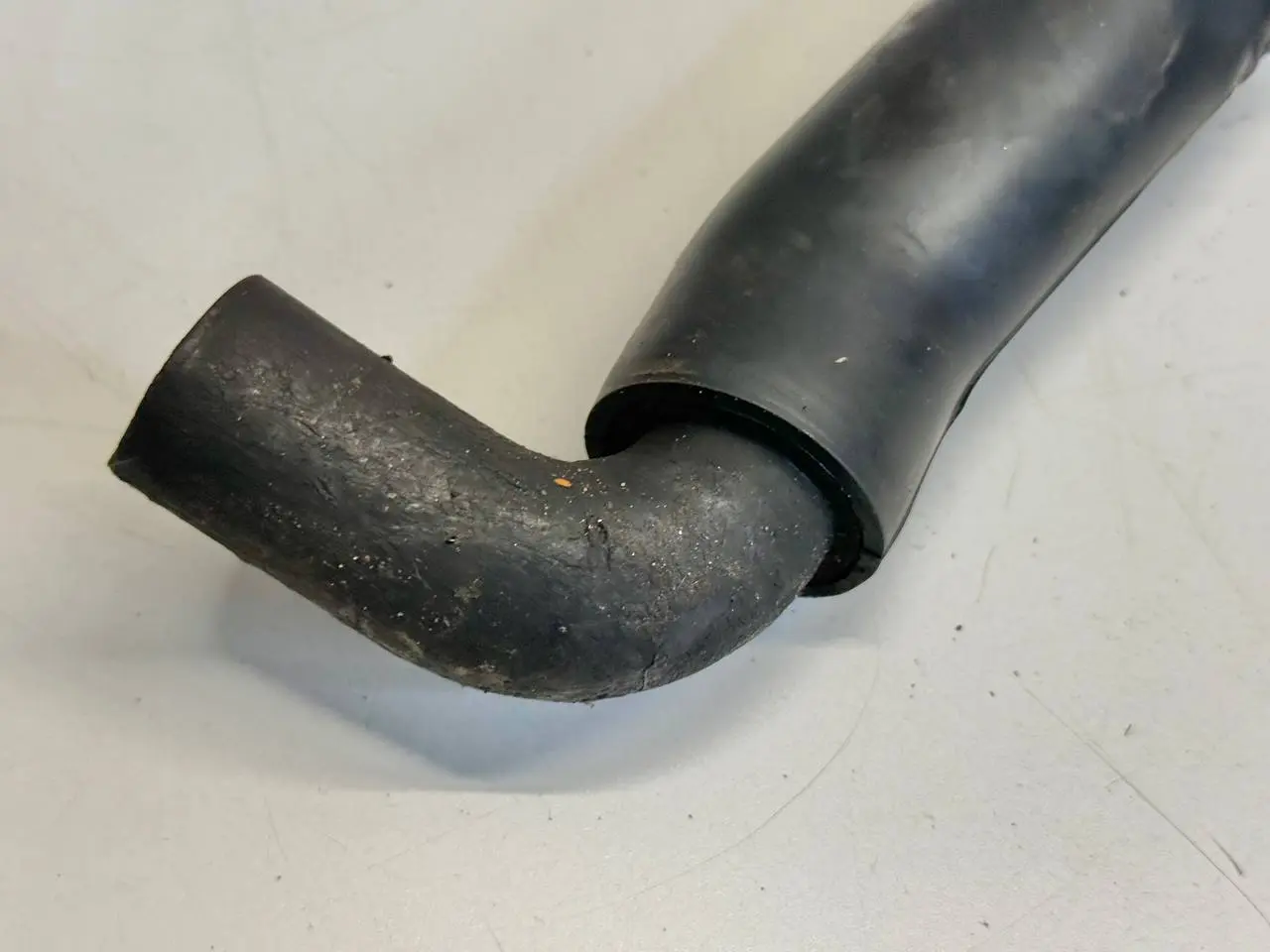 Schlauch Rohr Luftleitung für Mercedes Benz Vito W639 111 2009 A6460100382