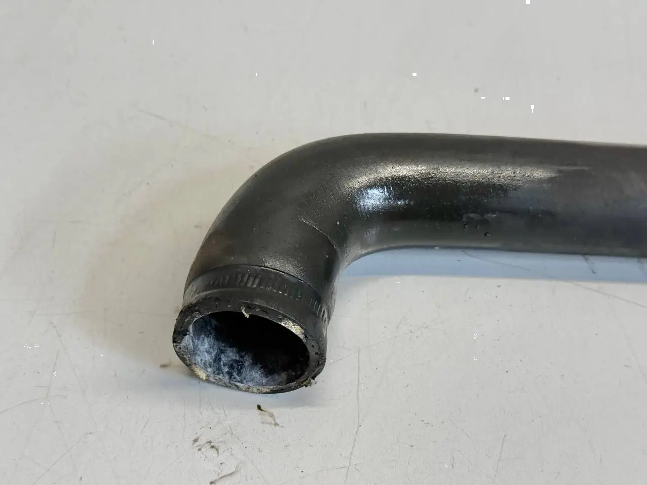 Kühlwasserschlauch Rohr für Benz Mercedes Benz Vito W639 111 2009 A6395014382