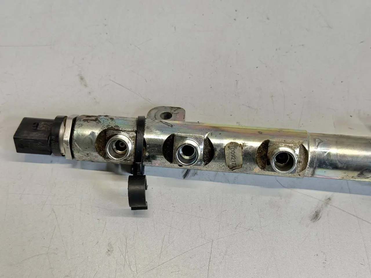 Kraftstoffdruckregler Benz Vito Mercedes Benz Vito W639 111 2009 A6460701895