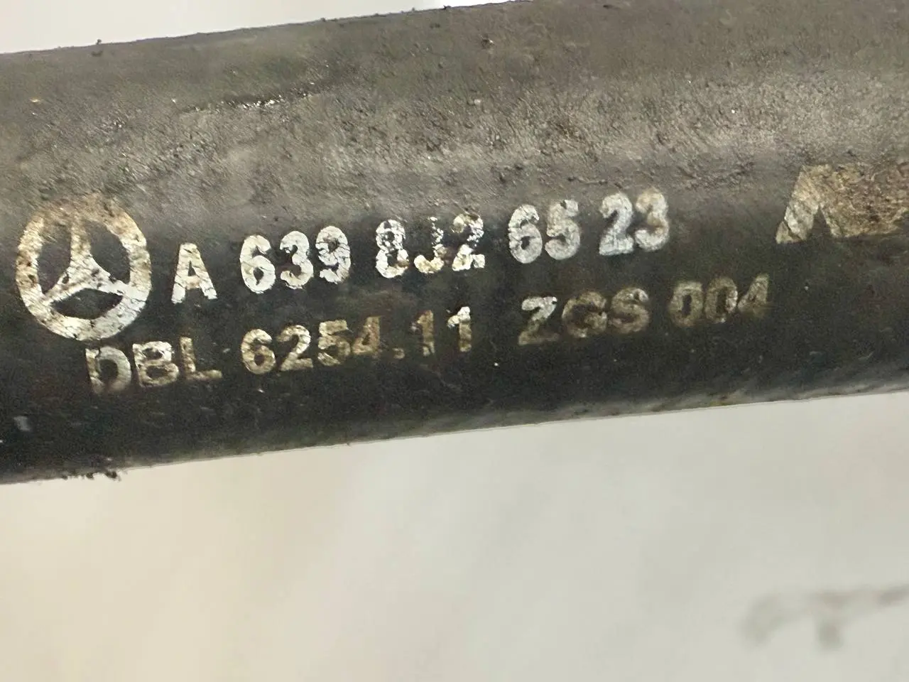 Kühlwasser Rohr Schlauch Leitung Mercedes Benz Vito W639 111 2009 A6398306315