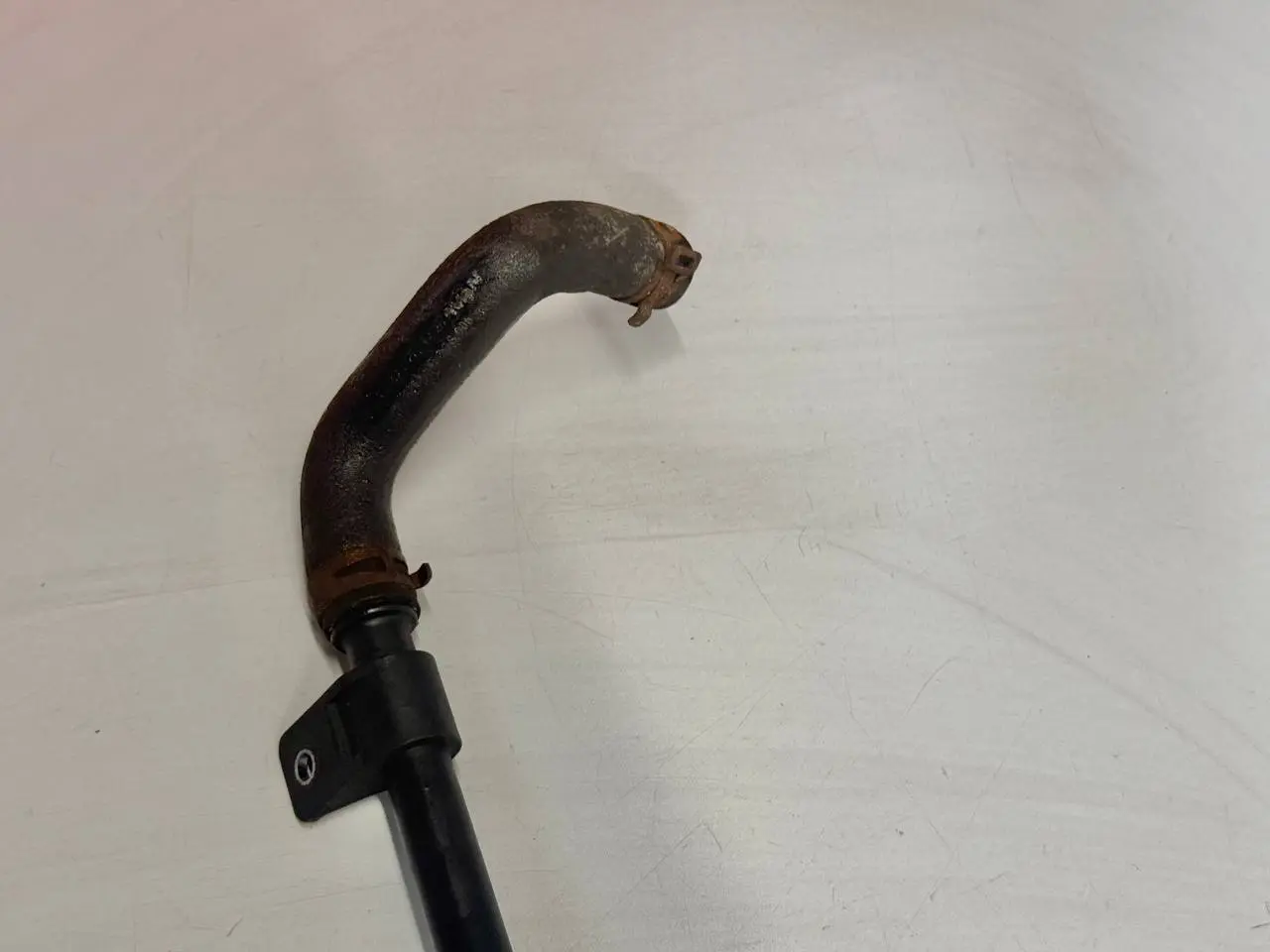 Kühlwasser Rohr Schlauch Leitung Mercedes Benz Vito W639 111 2009 A6398306315