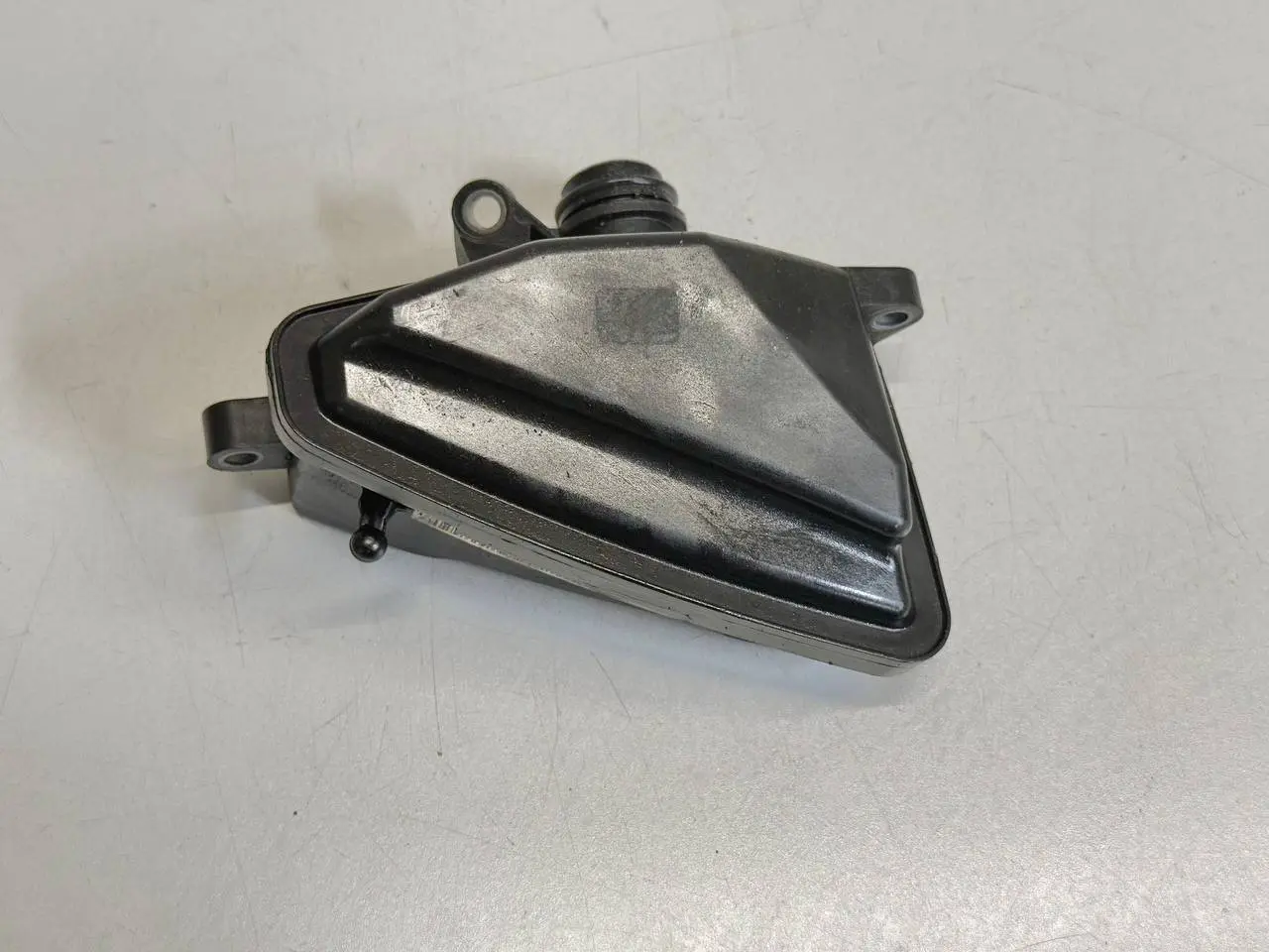 Ansaugrohr Resonator Dämpfer W212 E-Klasse A6421400087