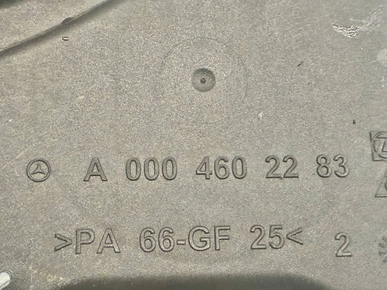 Servobehälter Ausgleichsbehälter Benz W212 E-Klasse 2010 A0004602283