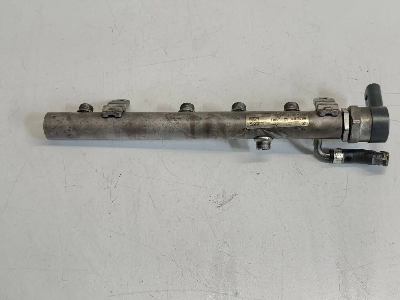 Hochdruck Drucksensor Einspritzleitung Kraftstoffverteiler E-Klasse A6420700146
