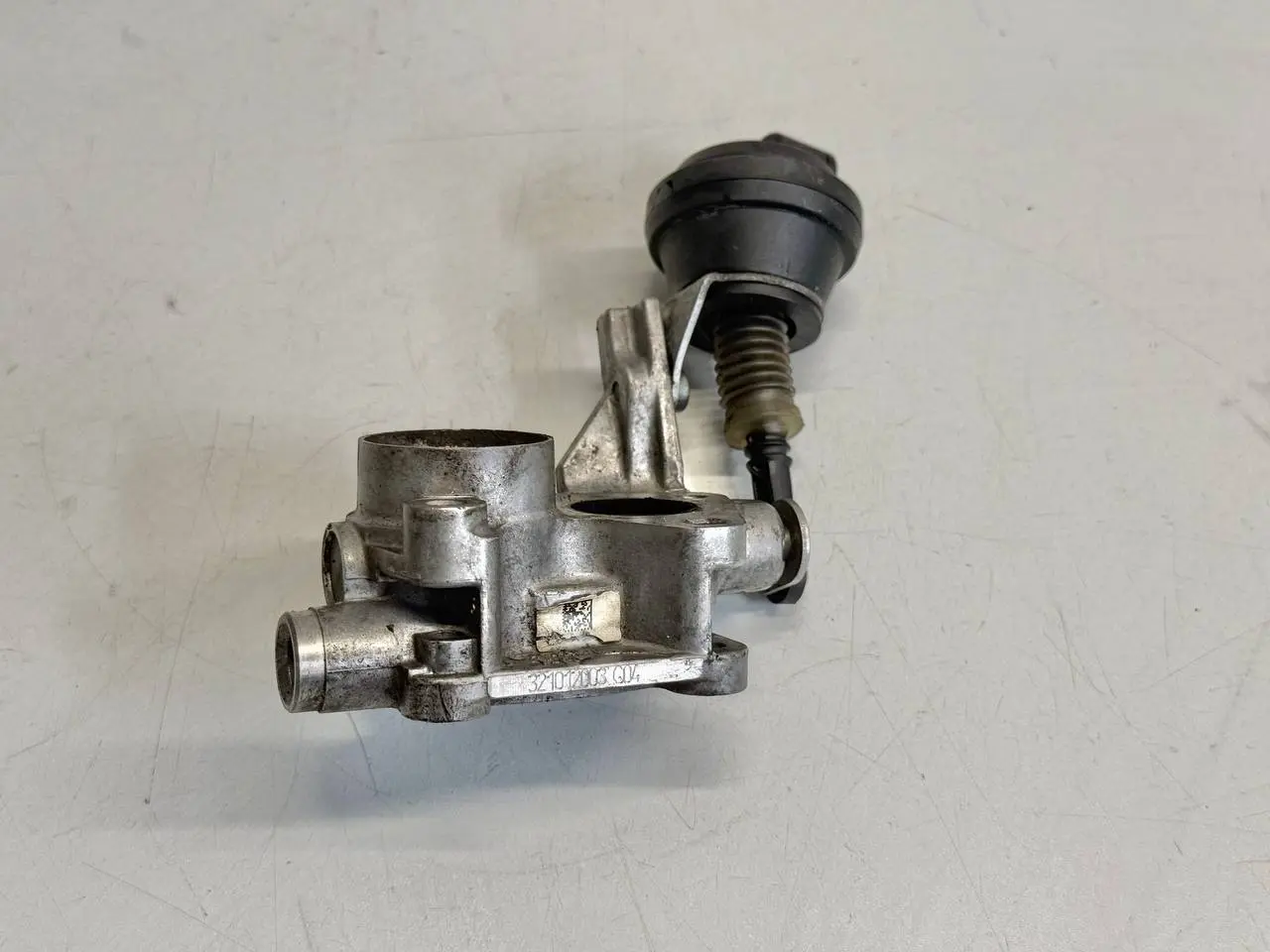 AGR Ventil EGR Ventil für E-Klasse Benz W212 E-Klasse 2010 A642140