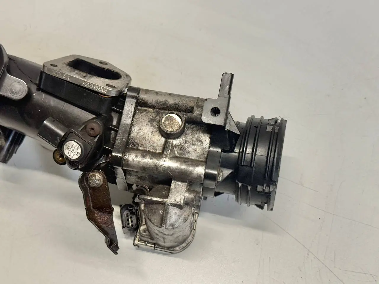 Drosselklappe Regelklappe Stutzen für -Benz Benz W212 E-Klasse 2010 A6420900270