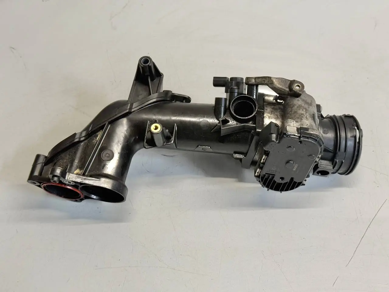 Drosselklappe Regelklappe Stutzen für -Benz Benz W212 E-Klasse 2010 A6420900270