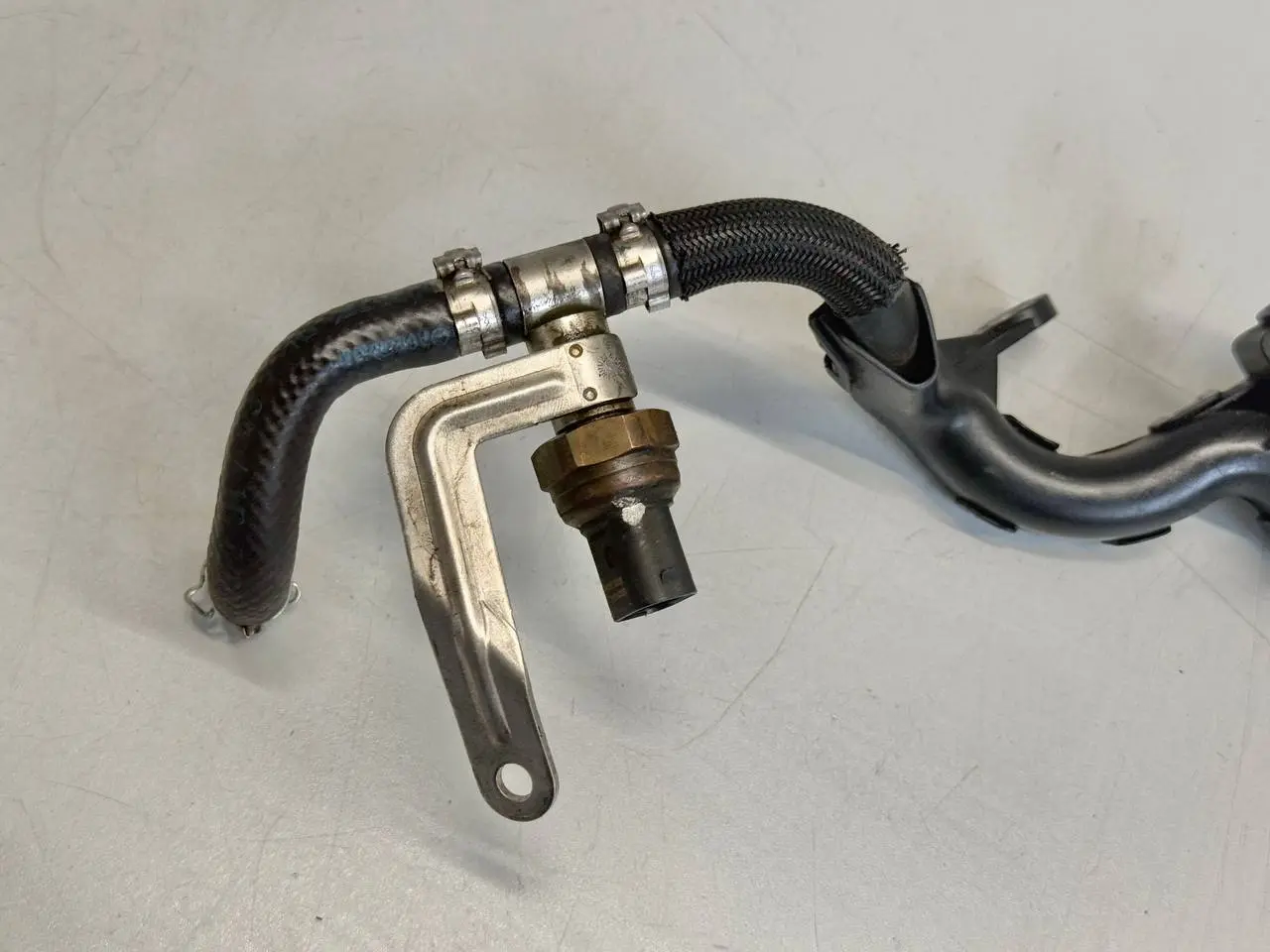 Railsensor Drucksensor Kraftstoffleitung Benz W212 E-Klasse 2010 A6420785381