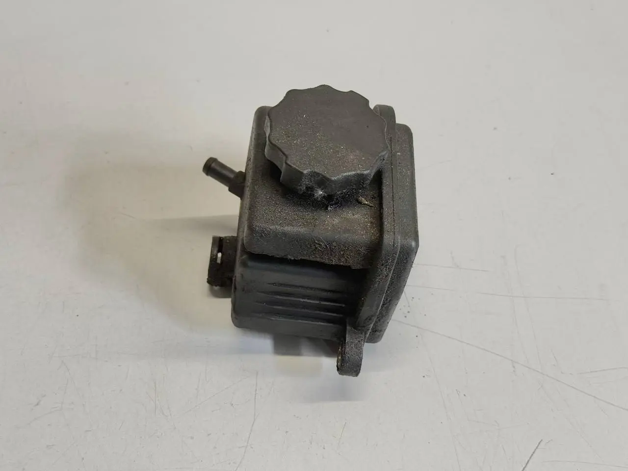 Servoölbehälter Ausgleichsbehälter Mercedes BENZ CLK 320 1999 W208 A0004600183