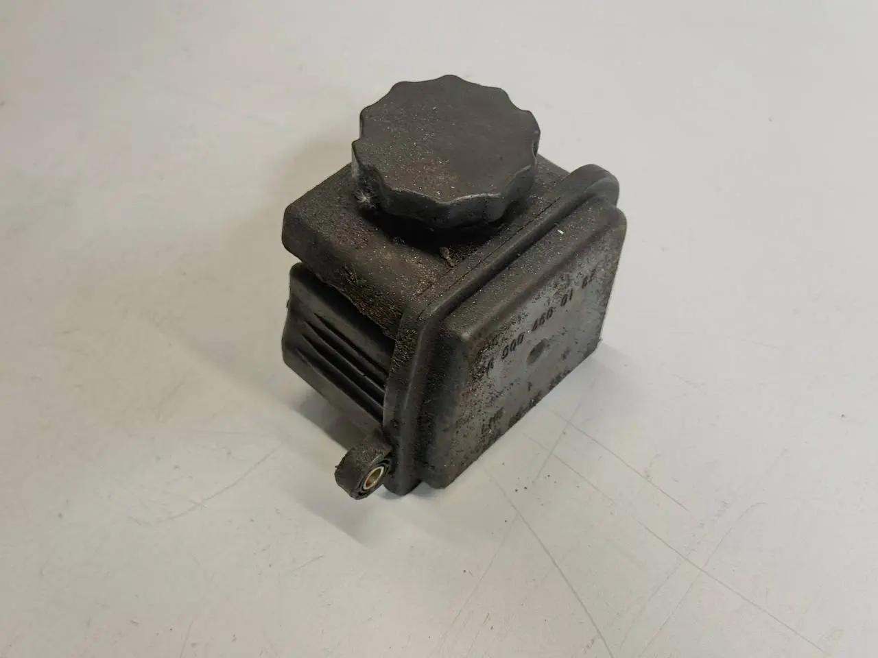 Servoölbehälter Ausgleichsbehälter Mercedes BENZ CLK 320 1999 W208 A0004600183