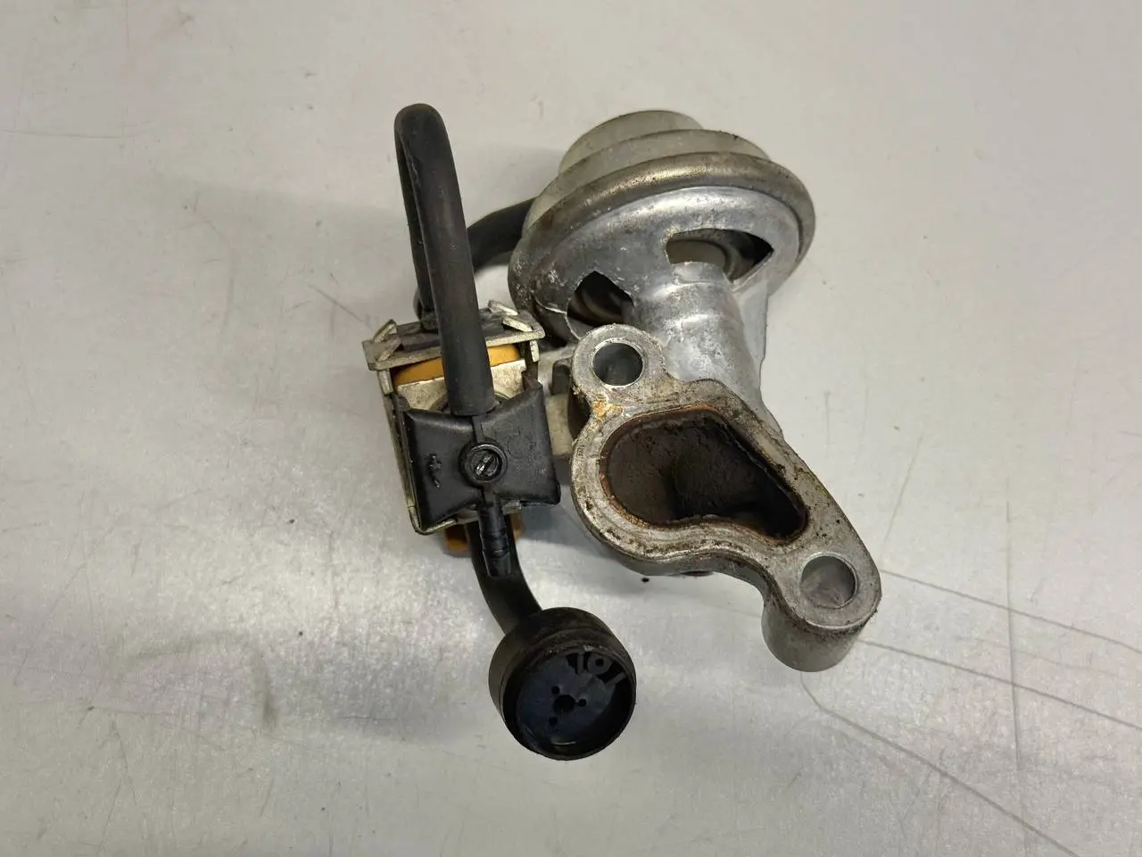 Abgasrückführungsventil AGR Ventil Mercedes BENZ CLK 320 1999 W208 A1121400060