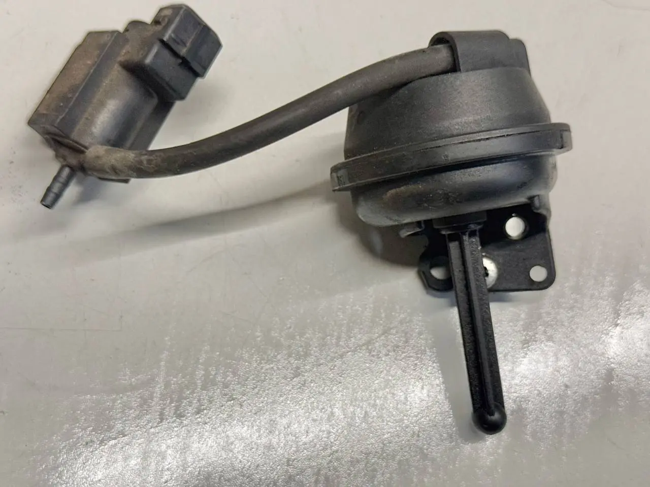 Unterdruckdose Ventil Mercedes BENZ CLK 320 1999 W208 A1121410069
