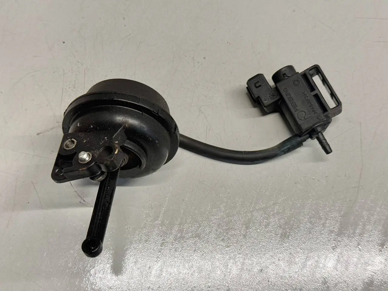 Unterdruckdose Ventil Mercedes BENZ CLK 320 1999 W208 A1121410069