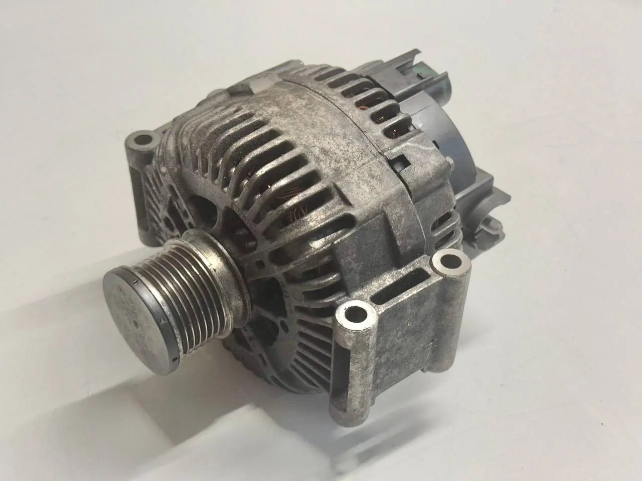 Lichtmaschine Generator Alternator für Benz W212 E-Klasse 2010 A6421540402