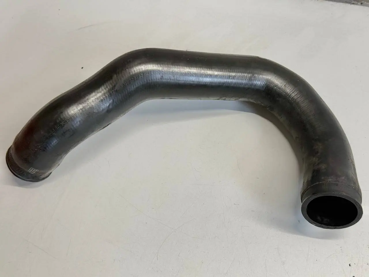 Druckschlauch Ladeluftschlauch A6 Audi A6 Avant 4B5 TDI 2.5L 2002 4B0145745A