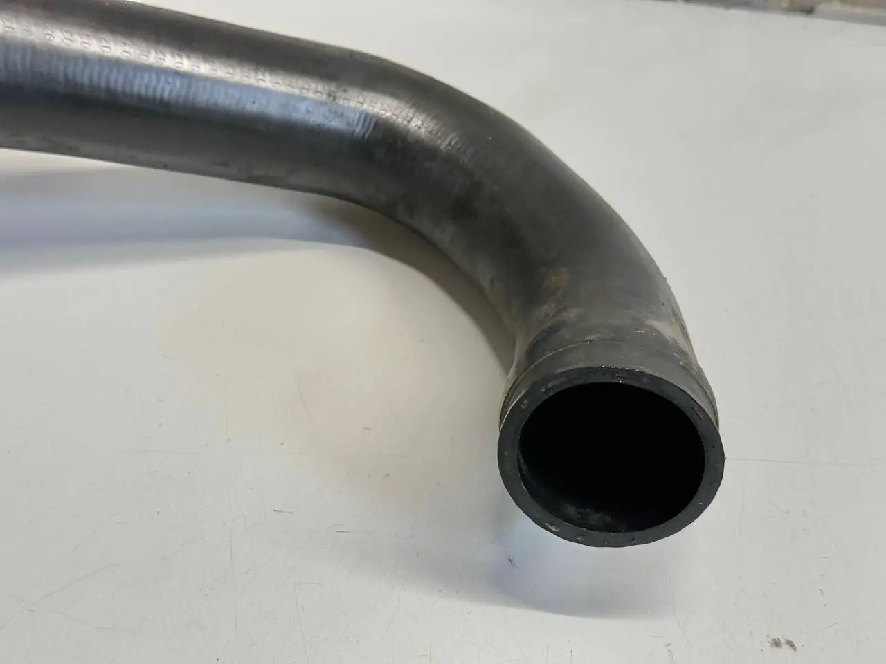 Druckschlauch Ladeluftschlauch A6 Audi A6 Avant 4B5 TDI 2.5L 2002 4B0145745A