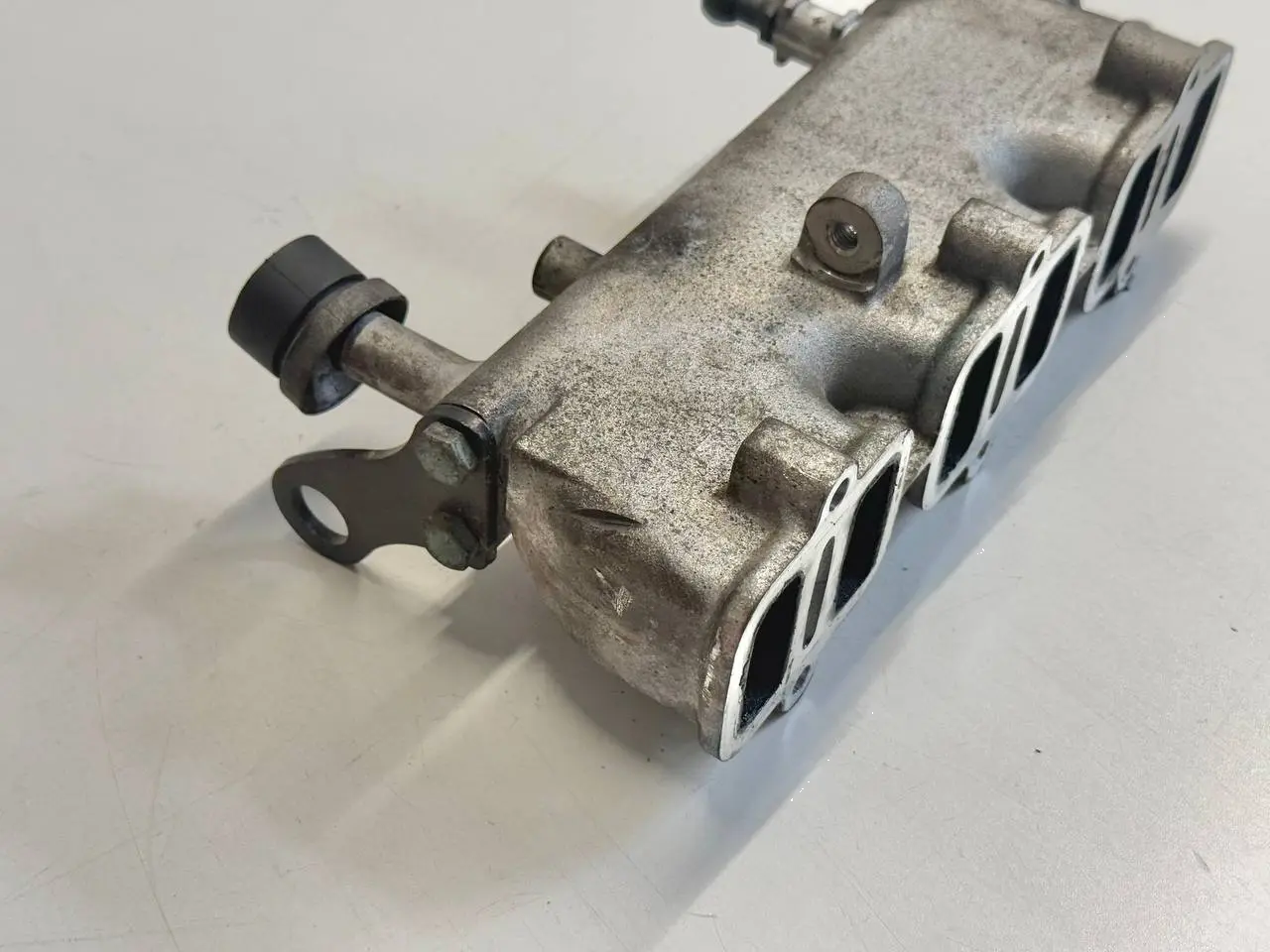 Ansaugkrümmer Ansaugrohr links für Audi A6 Avant 4B5 TDI 2.5L 2002 059129713AB