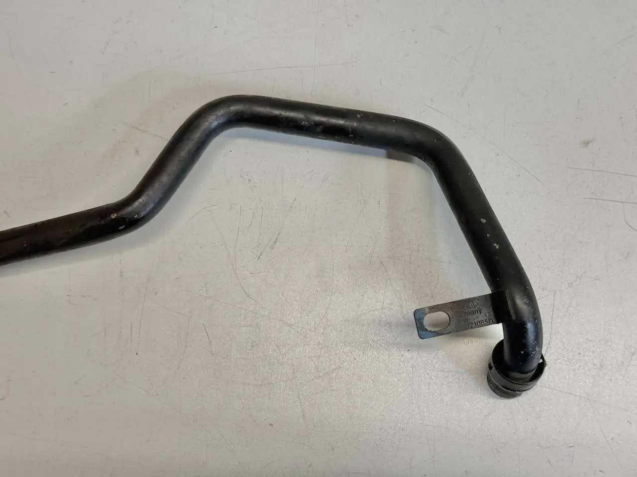 Kühlwasserrohr Schlauch Leitung Audi A6 Avant 4B5 TDI 2.5L 2002 059121065D