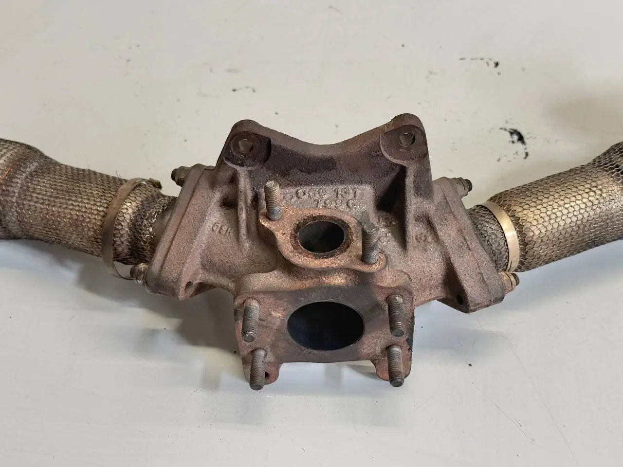 Abgaskrümmer Auspuffkrümmer Rohr Audi A6 Avant 4B5 TDI 2.5L 2002 069181799G