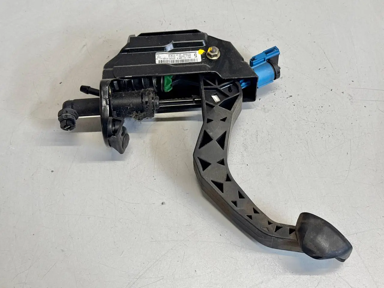 Kupplungspedal Pedaleinheit mit Geberzylinder VW Polo 9N1 1,2L 2002 6Q1721059R
