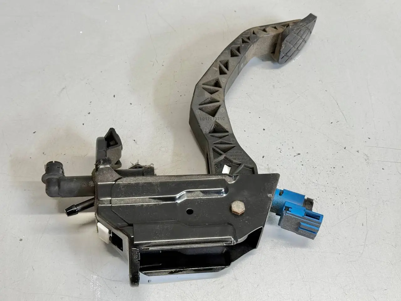 Kupplungspedal Pedaleinheit mit Geberzylinder VW Polo 9N1 1,2L 2002 6Q1721059R
