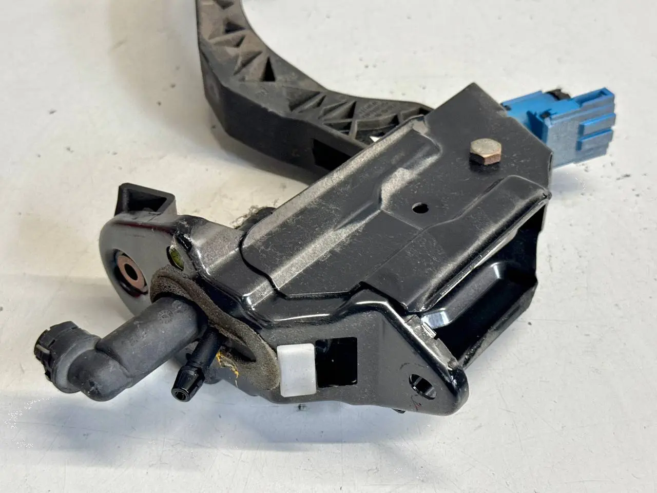 Kupplungspedal Pedaleinheit mit Geberzylinder VW Polo 9N1 1,2L 2002 6Q1721059R