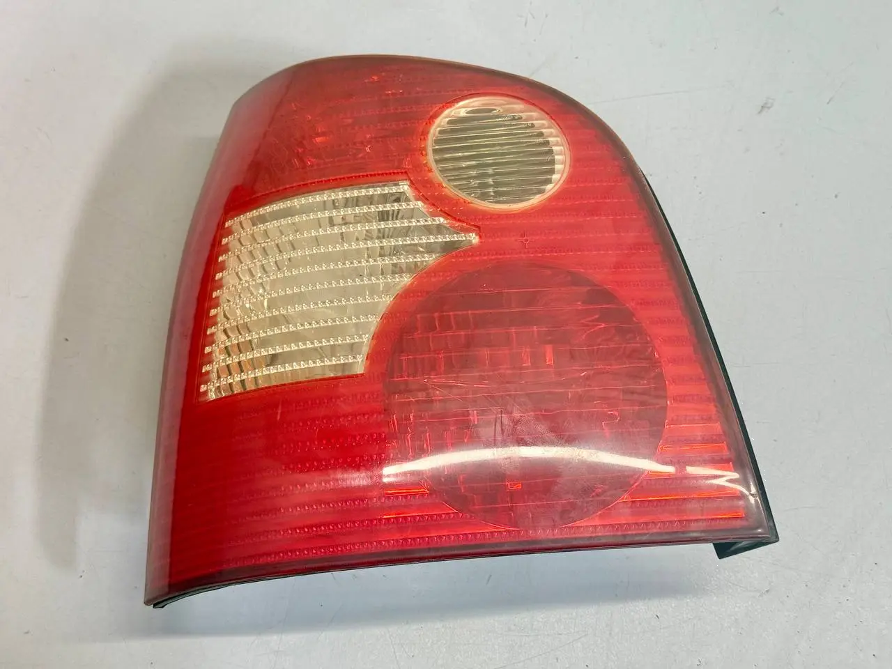 Rückleuchte Heckleuchte Bremsleuchte links VW Polo 9N1 1,2L 2002 6Q6945095G