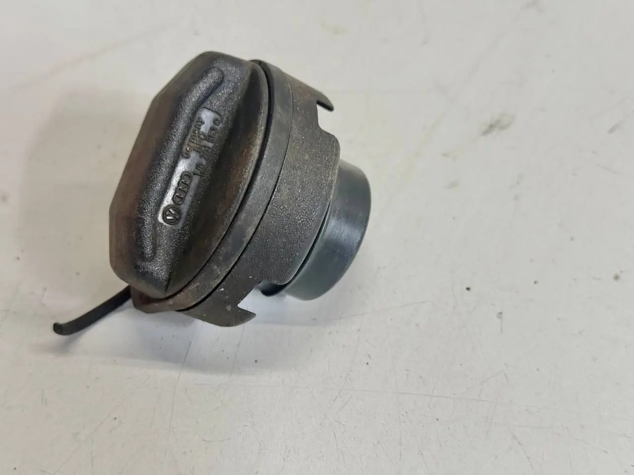 Tankdeckel Tankverschluss Polo 9N1 1,2L 2002 VW Polo 9N1 1,2L 2002 1J0201553Q