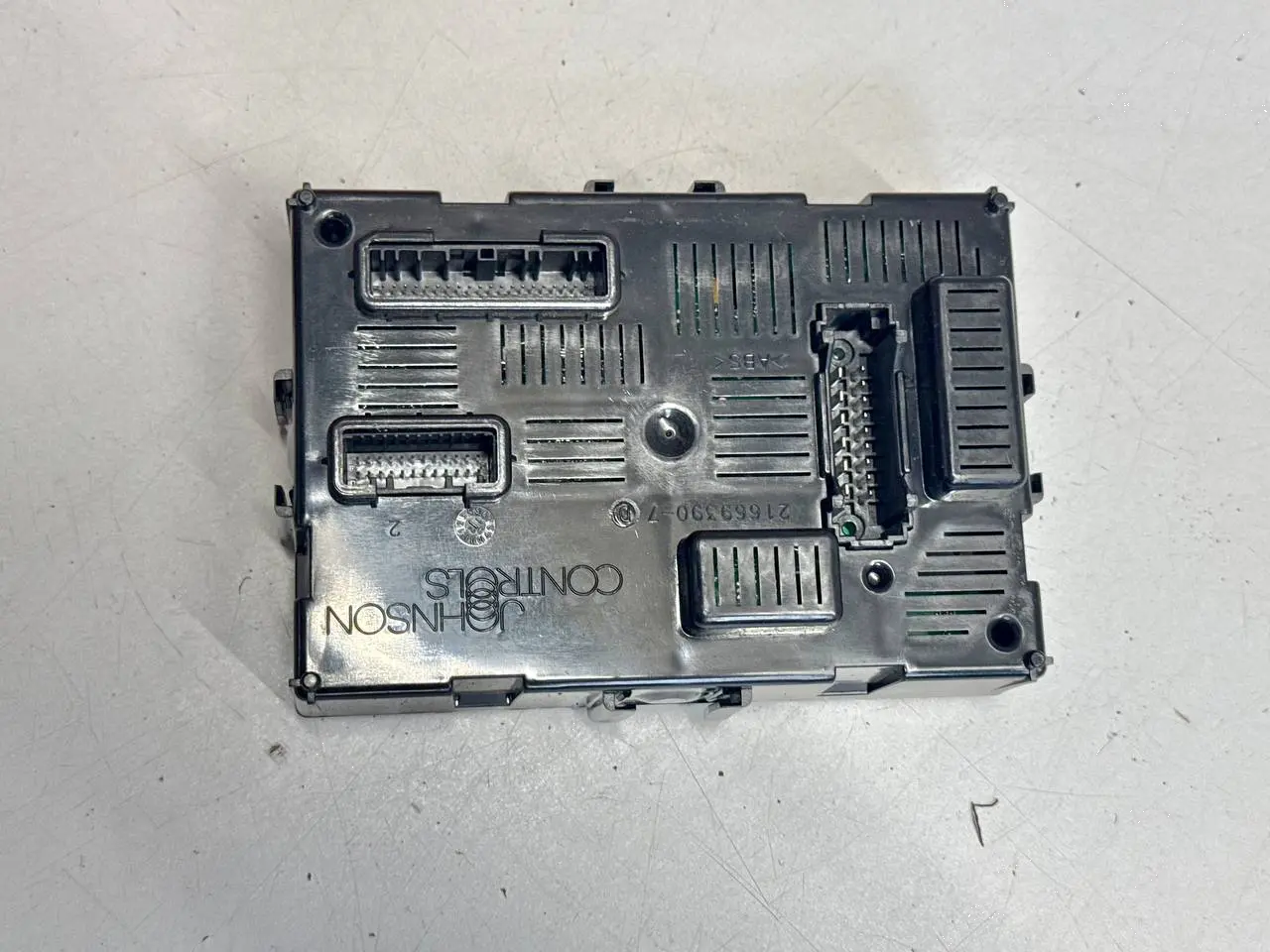 Steuergerät Zentralelektrik Elektronikmodul Modus 8201054128